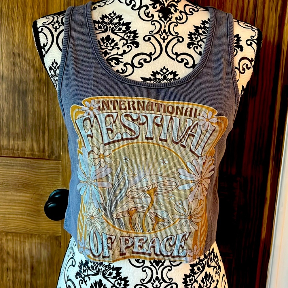 Ribbed crop tank top ☮️